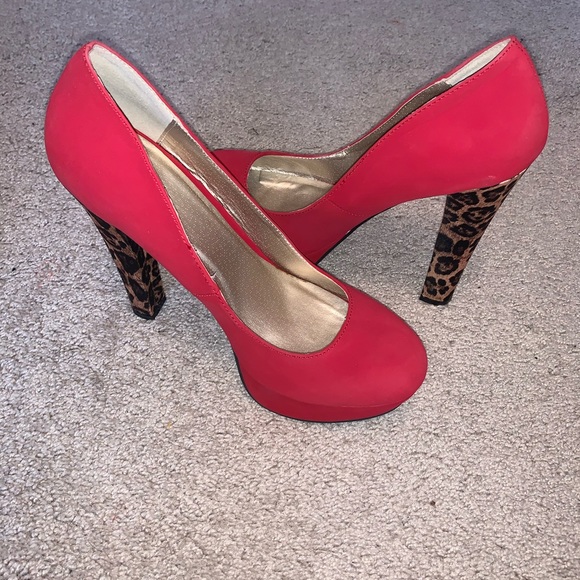 Platform Heels - Picture 1 of 4
